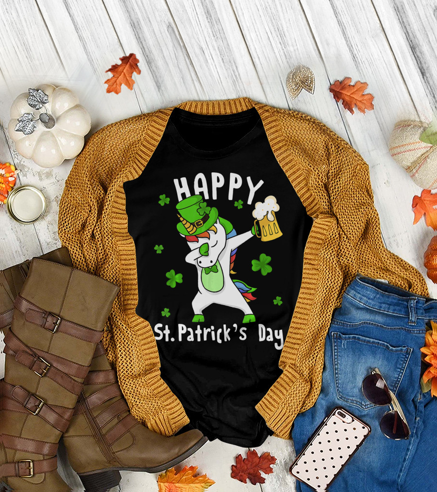 Happy St. Patrick's Day Dabbing Unicorn with Leprechaun Hat and Beer Mug T-Shirt