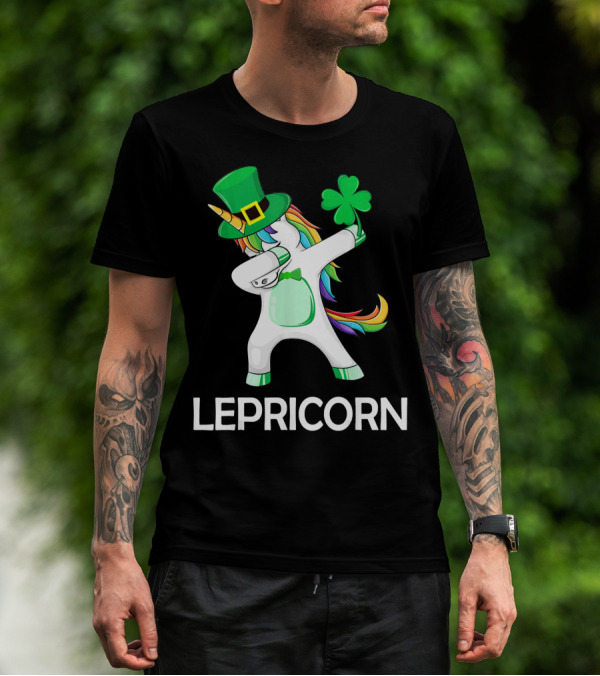 Lepricorn Unicorn Leprechaun Dabbing With Shamrock And Green Hat T-Shirt