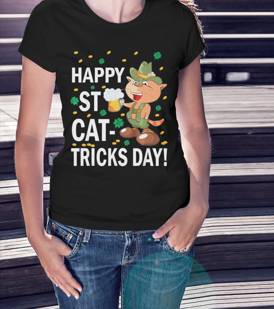 Happy St Cat-Tricks Day Cat Leprechaun Drinking Beer With Clovers And Gold Coins T-Shirt
