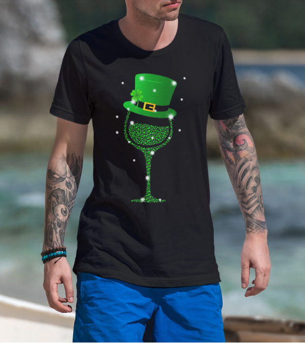 Shamrock Wine Glass St. Patrick's Day Top Hat Sparkle T-Shirt