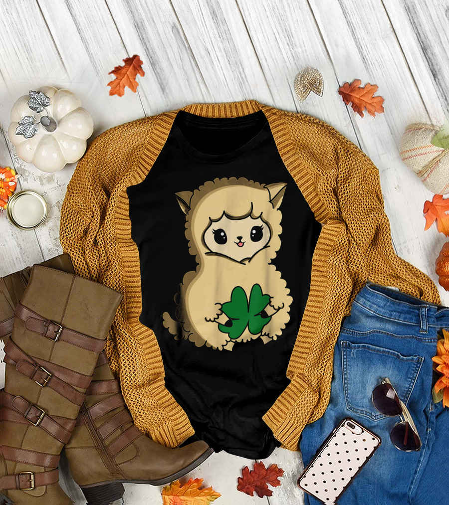 Cute Funny Irish Clover Llama for St. Patrick's Day T-Shirt