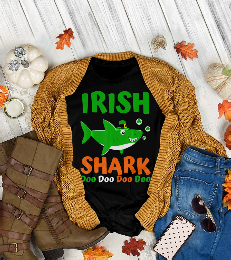 Irish Shark Doo Doo Doo Leprechaun Hat and Shamrocks T-Shirt