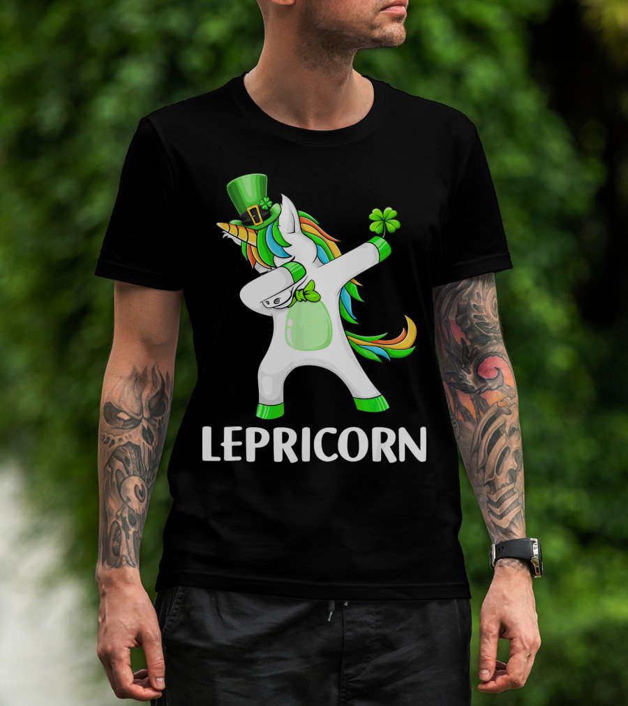 Lepricorn Dabbing Leprechaun Unicorn With Rainbow Mane And Green Hat T-Shirt