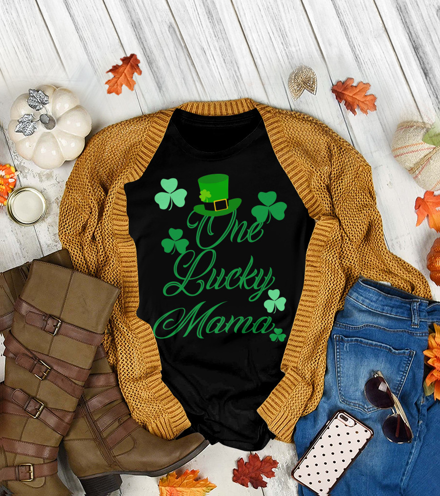 Irish St Patricks Day One Lucky Mama Shamrock Hat T-Shirt