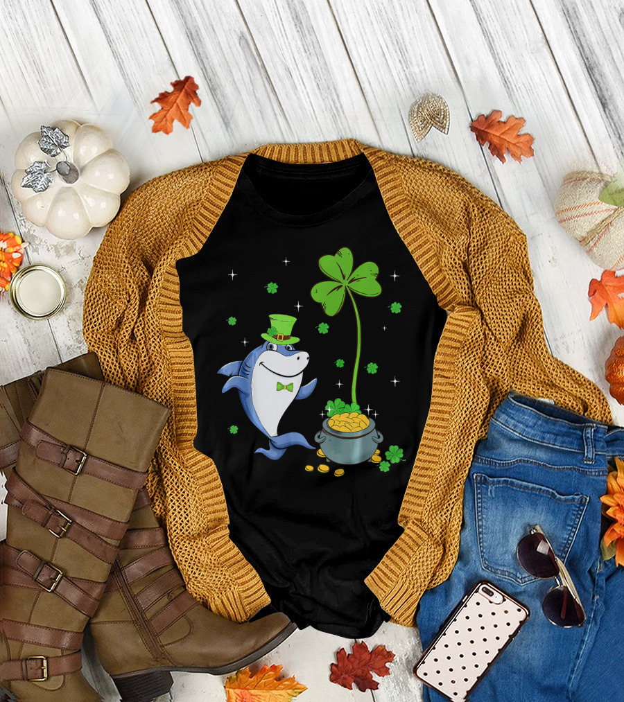 St Patricks Shamrock Leprechaun Shark With Pot Of Gold T-Shirt