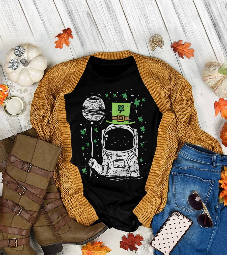 Irish Astronaut Holding Planet Balloon with Shamrocks and St Patrick's Hat T-Shirt
