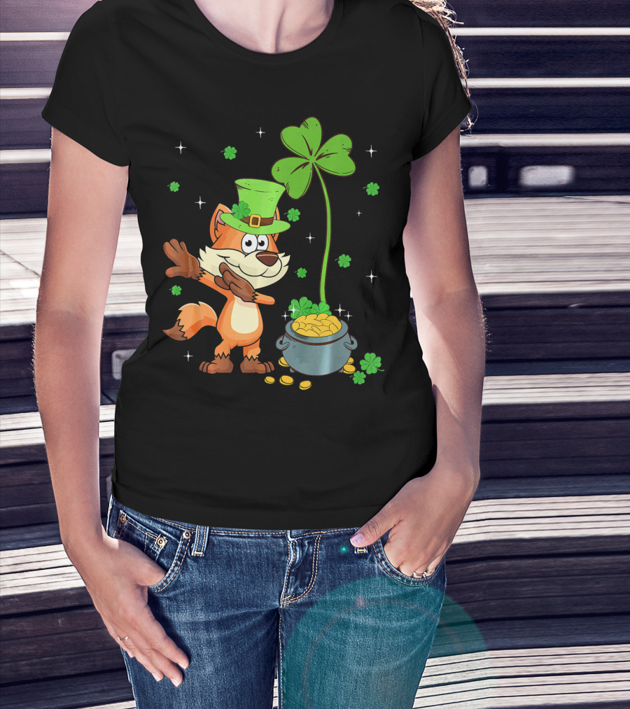 Shamrock Leprechaun Fox With Clover And Pot Of Gold T-Shirt