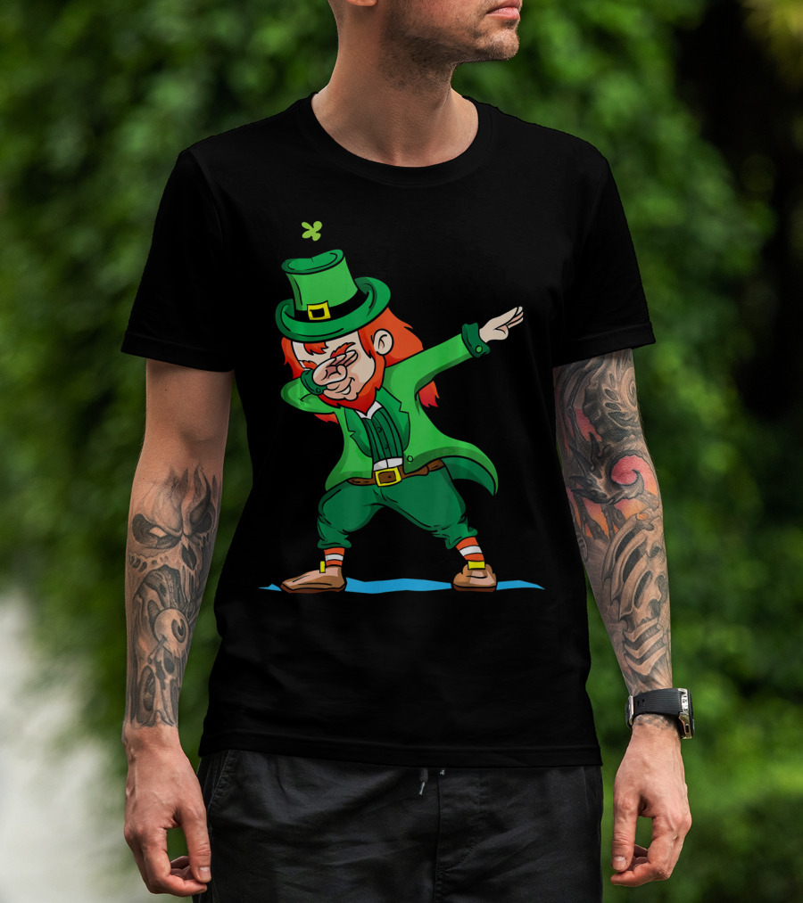 Saint Patricks Day Leprechaun Dabbing Clover Iconic Festive Green T-Shirt