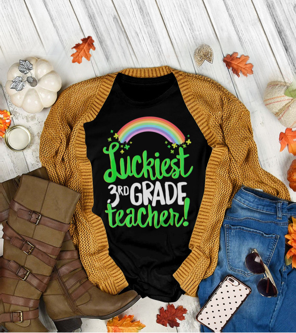 Luckiest 3rd Grade Teacher St Patricks Rainbow Shamrocks T-Shirt