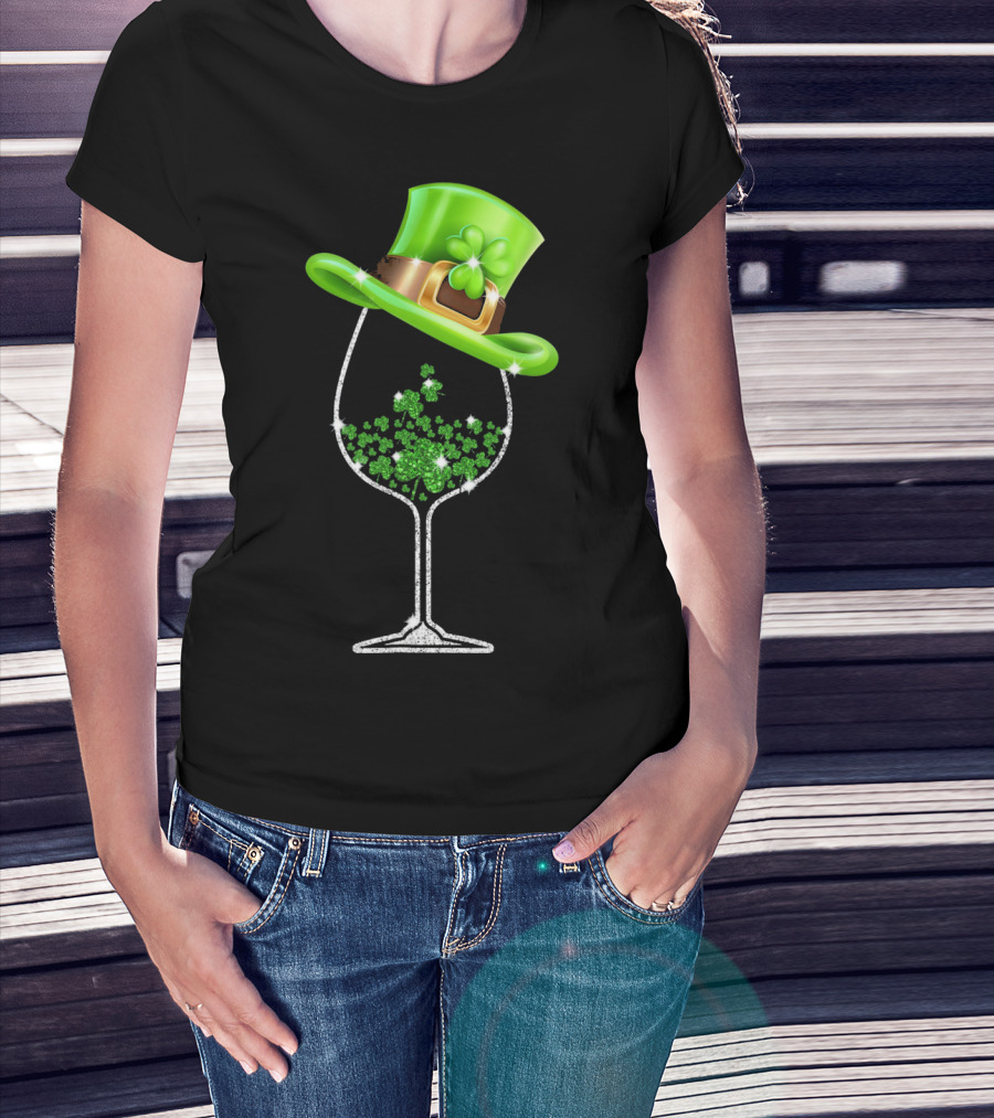 St Patricks Day Shamrock Wine Glass With Leprechaun Hat T-Shirt