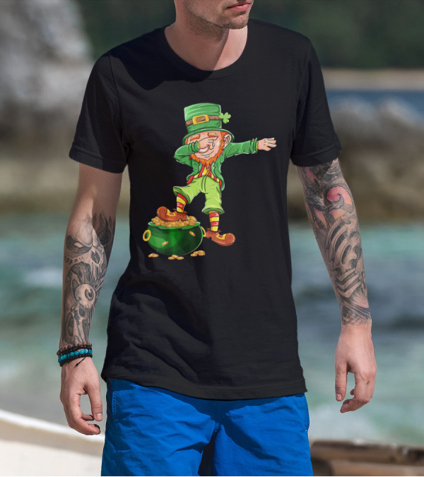 Leprechaun Dabbing St Patricks Day Pot Of Gold T-Shirt