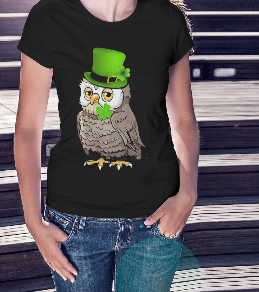 St Patricks Day Owl Wearing Green Hat With Shamrock Clove T-Shirt