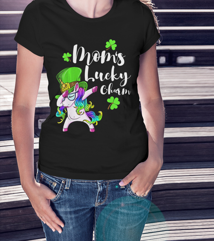Mom's Lucky Charm St. Patricks Day Unicorn Irish Dance T-Shirt