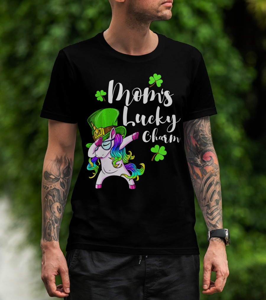 Mom's Lucky Charm St. Patricks Day Unicorn Irish Dance T-Shirt