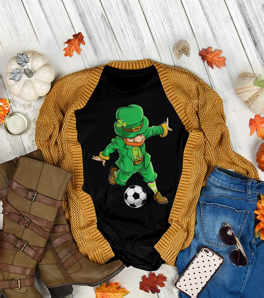 Leprechaun Playing Soccer St Patricks Day T-Shirt