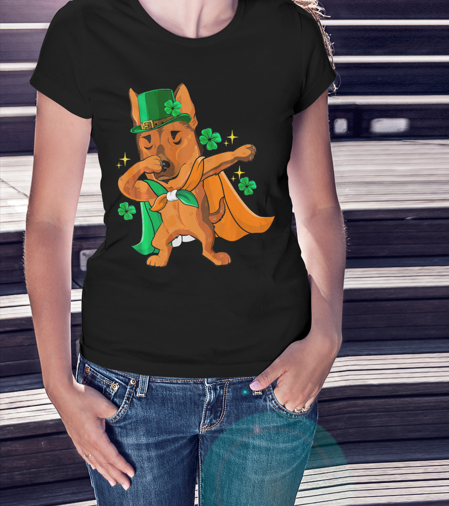 German Shepherd Leprechaun Dabbing With Shamrocks And Green Hat T-Shirt