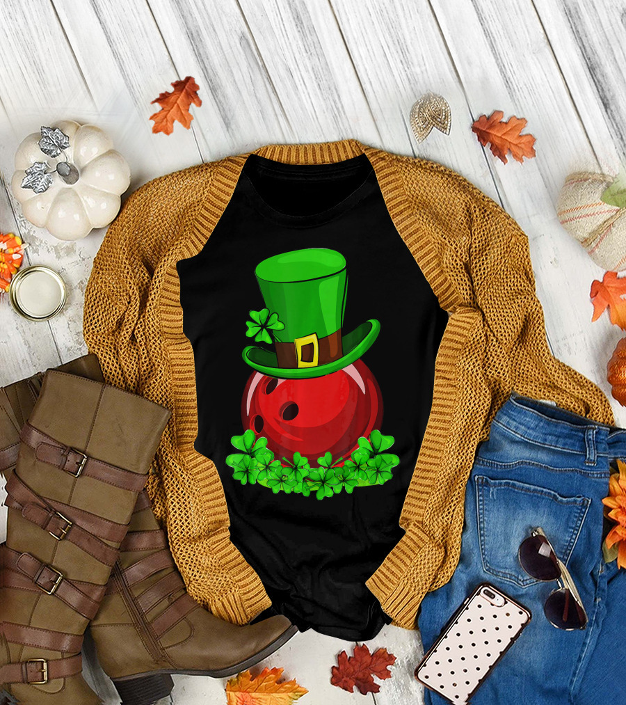 Leprechaun Hat Bowling Shamrock St Patrick's Day T-Shirt