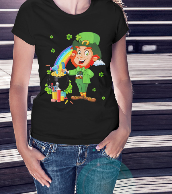 Medical Scrub Hairstylist Leprechaun Pat With Rainbow And Pot Of Gold Barber Tools T-Shirt