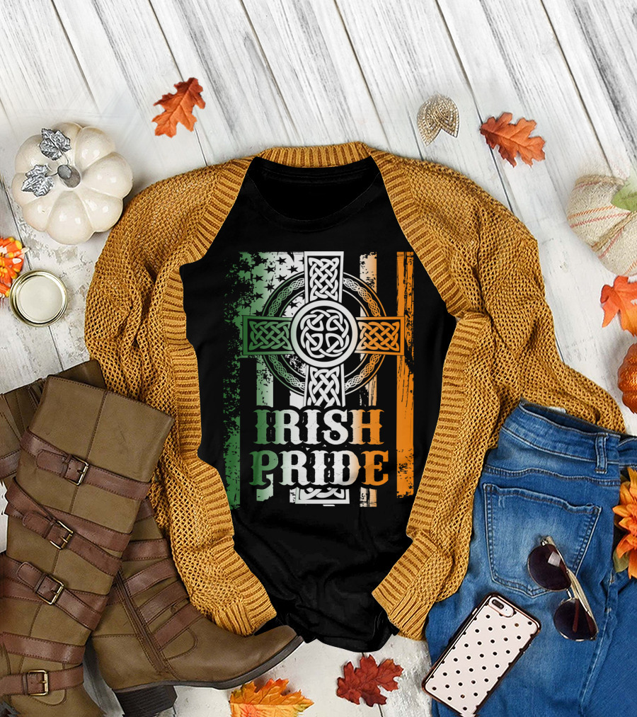 Irish Pride Celtic Cross St Patricks Day Flag Elements T-Shirt