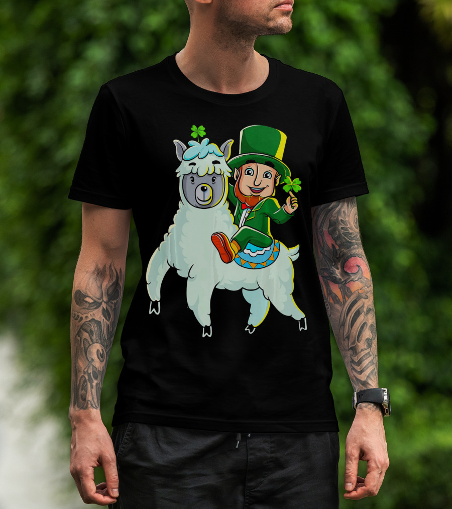 Leprechaun Riding Llama Clover Hat Green Suit Cartoon T-Shirt