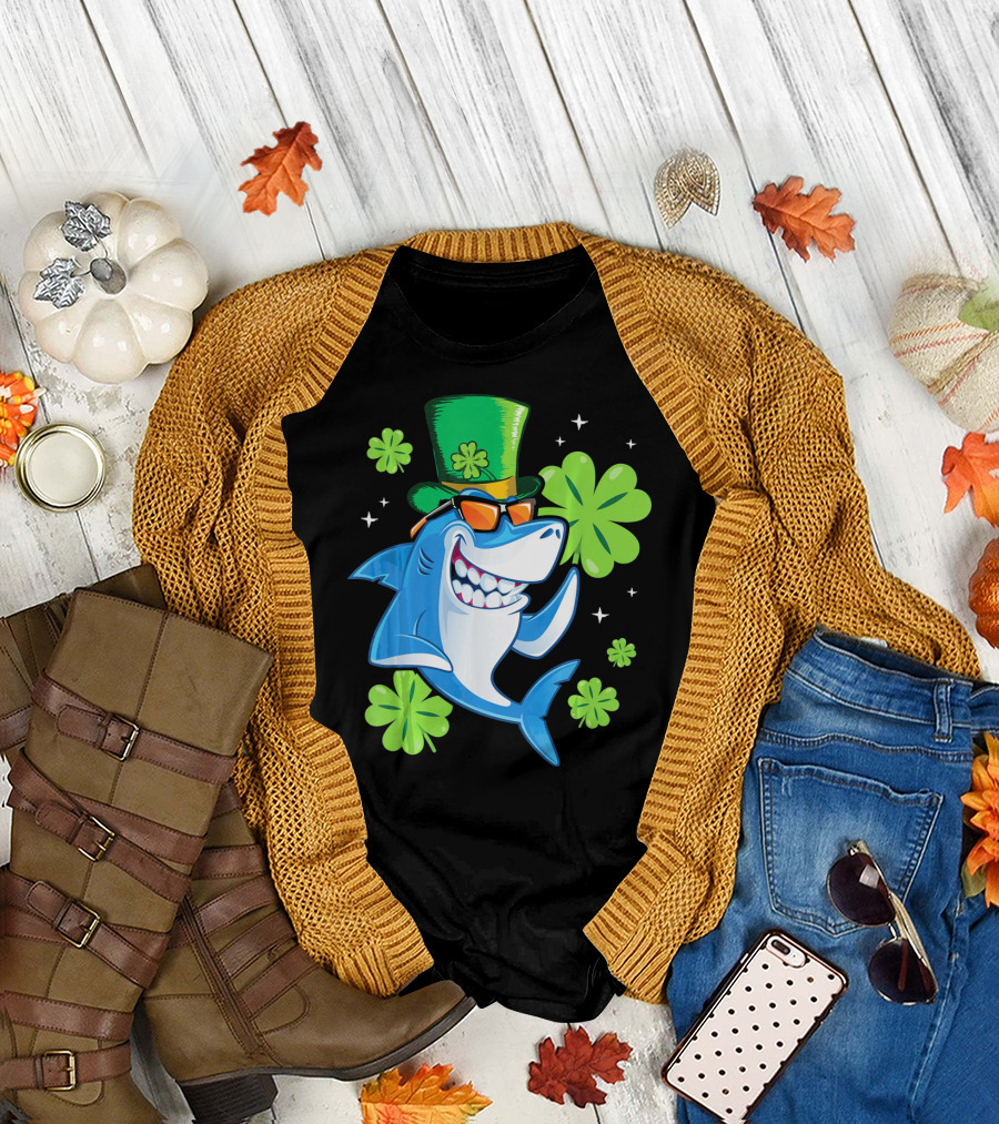 St Patricks Day Shamrock Paddy Shark Top Hat Dancing with Four-Leaf Clovers T-Shirt