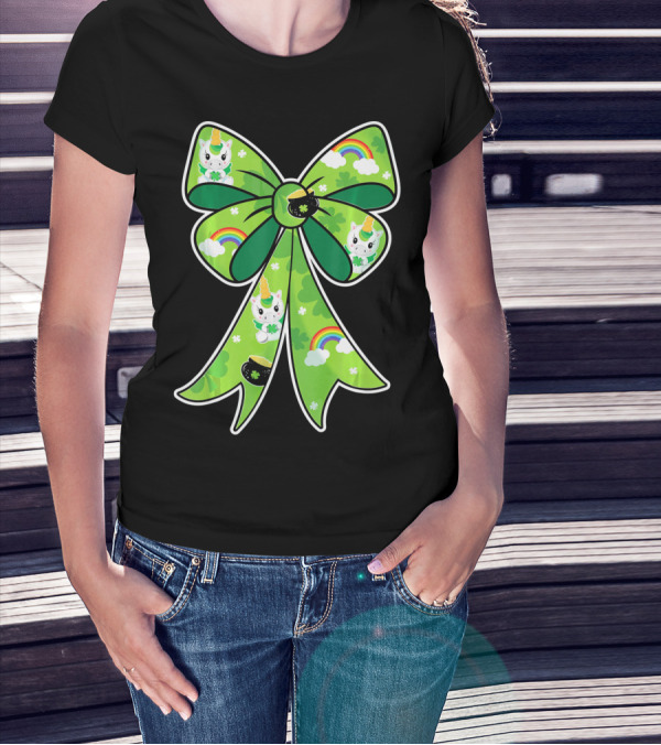 Girls St Patrick's Day Unicorn Bow With Rainbows And Shamrocks T-Shirt