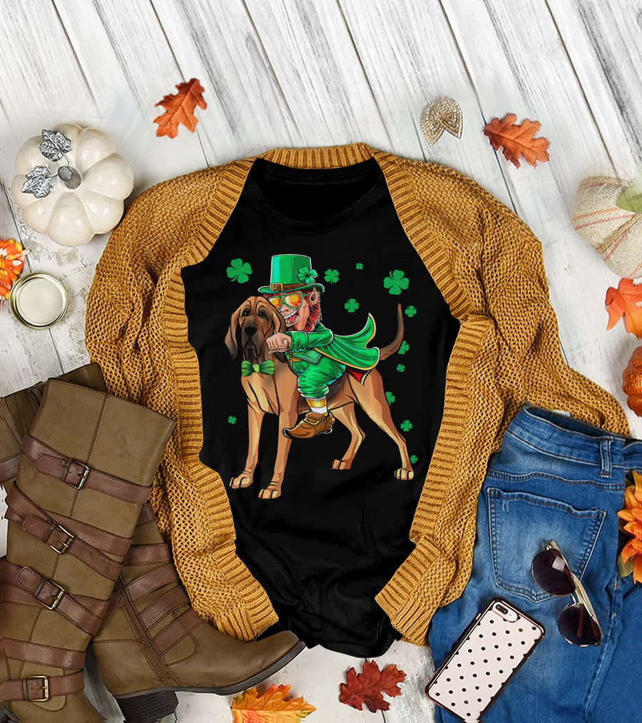 Leprechaun Riding Bloodhound Shamrock St. Patrick's Day T-Shirt