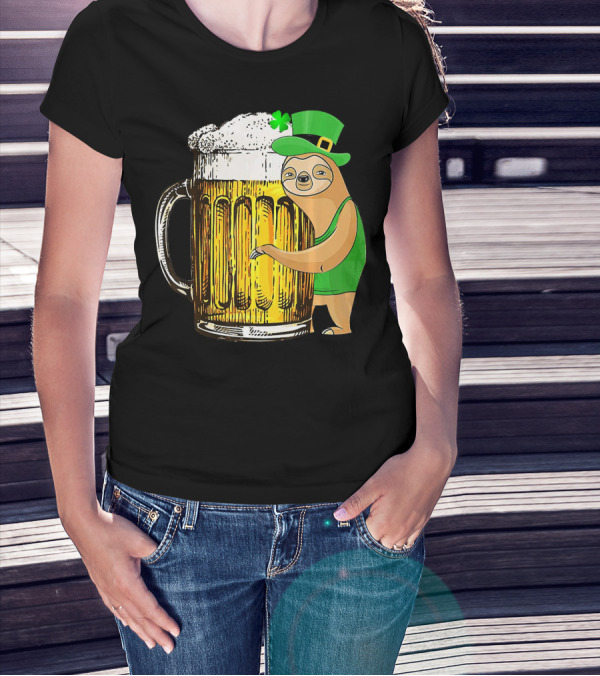 St Patricks Sloth Leprechaun With Beer Mug T-Shirt