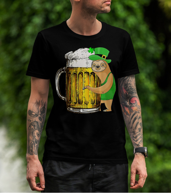 St Patricks Sloth Leprechaun With Beer Mug T-Shirt