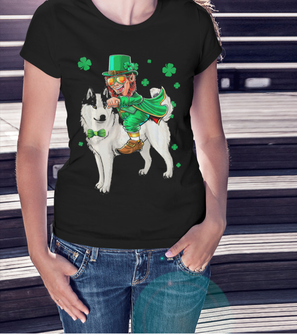 Leprechaun Riding Siberian Husky With Shamrock Bow Tie And Clover Background T-Shirt