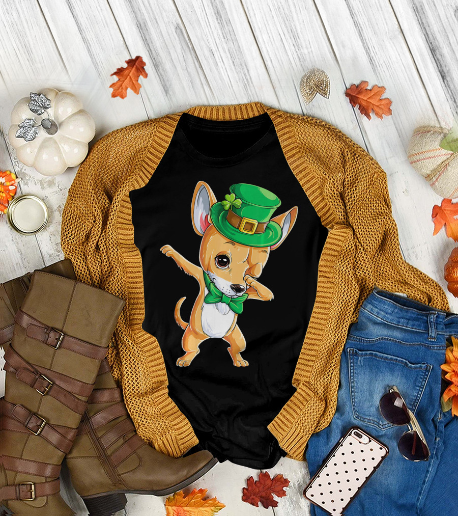 St. Patrick's Day Dabbing Chihuahua Leprechaun Hat T-Shirt