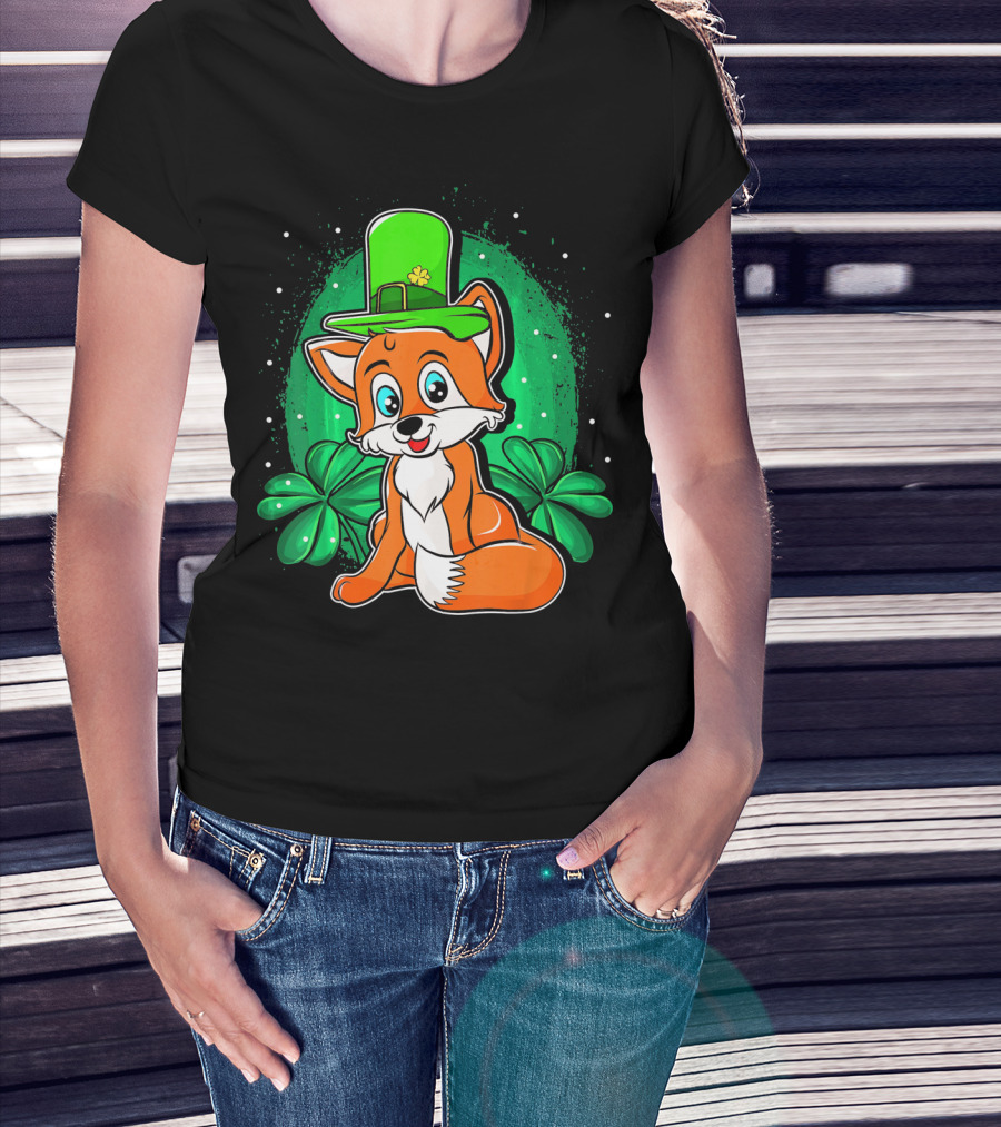 Four Leaf Clover Hat Fox Saint Patrick's Day T-Shirt
