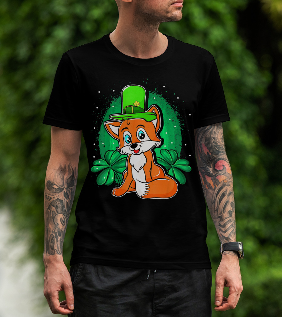 Four Leaf Clover Hat Fox Saint Patrick's Day T-Shirt