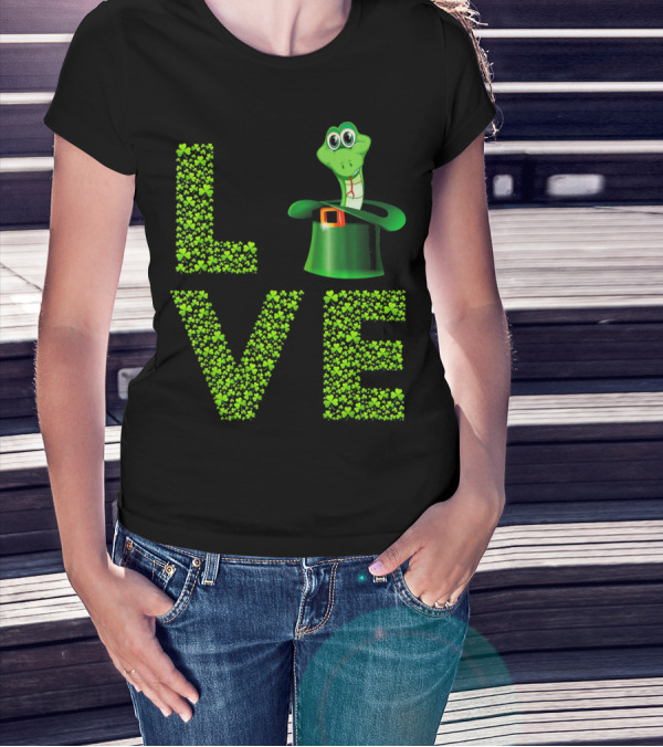 Love Snake St Patricks Day Shamrock Hat T-Shirt