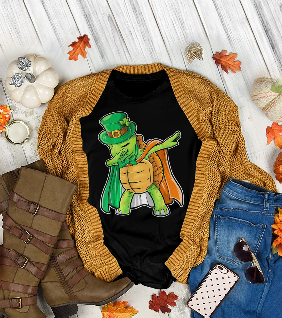 St. Patrick's Day Dabbing Turtle in Leprechaun Hat and Cape T-Shirt