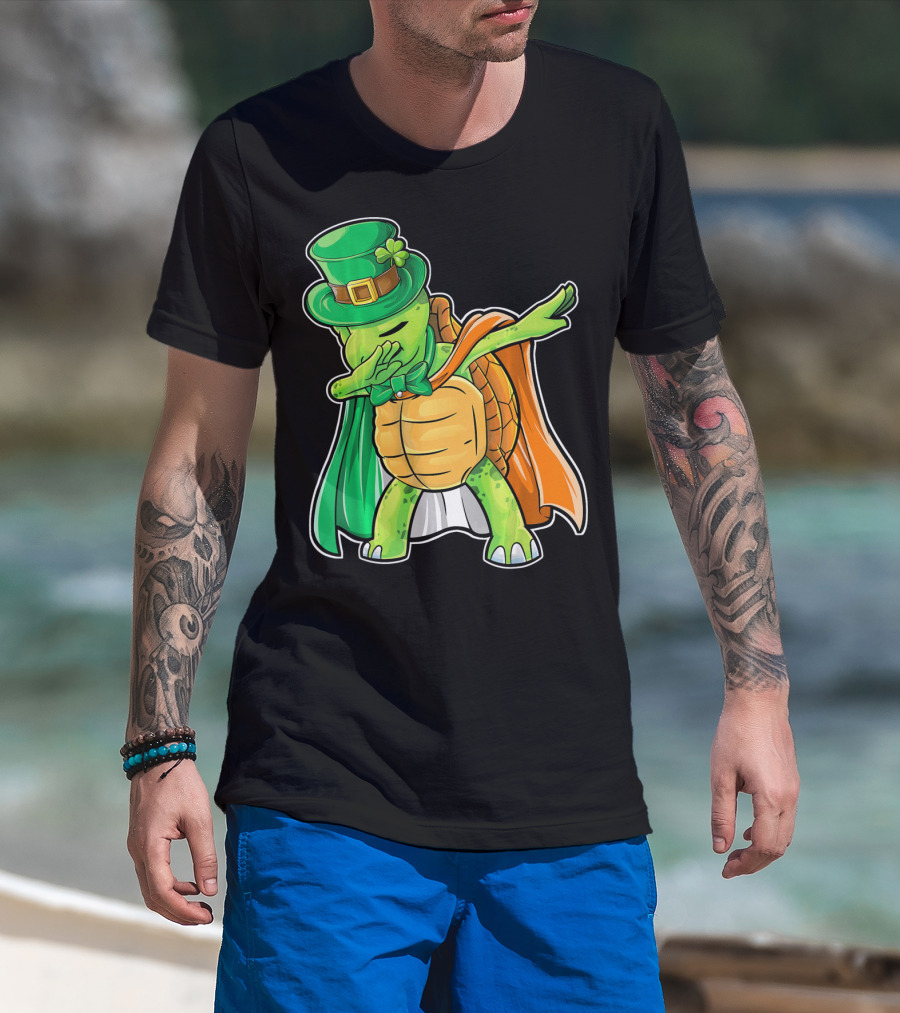 St. Patrick's Day Dabbing Turtle In Leprechaun Hat And Cape T-Shirt