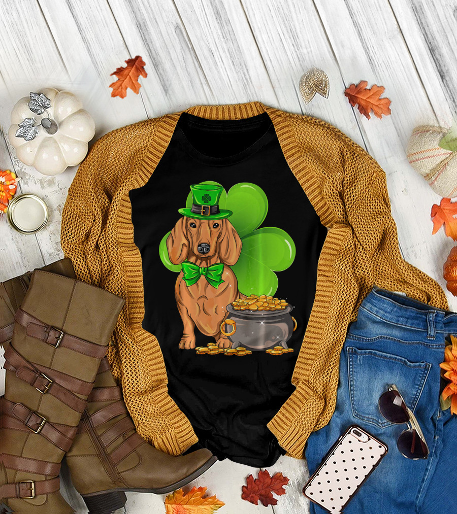 Dachshund St Patricks Day Leprechaun Dog Shamrock Hat Pot of Gold T-Shirt