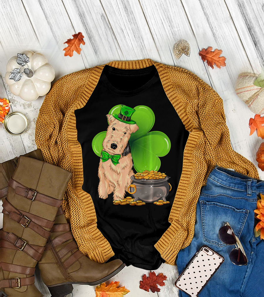 Lakeland Terrier St Patricks Day Leprechaun Hat Shamrock Pot of Gold T-Shirt