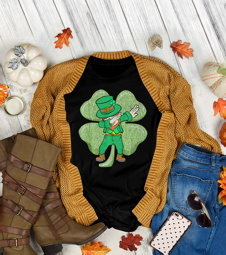 St. Patrick's Paddy's Irish Dabbing Leprechaun with Shamrock T-Shirt