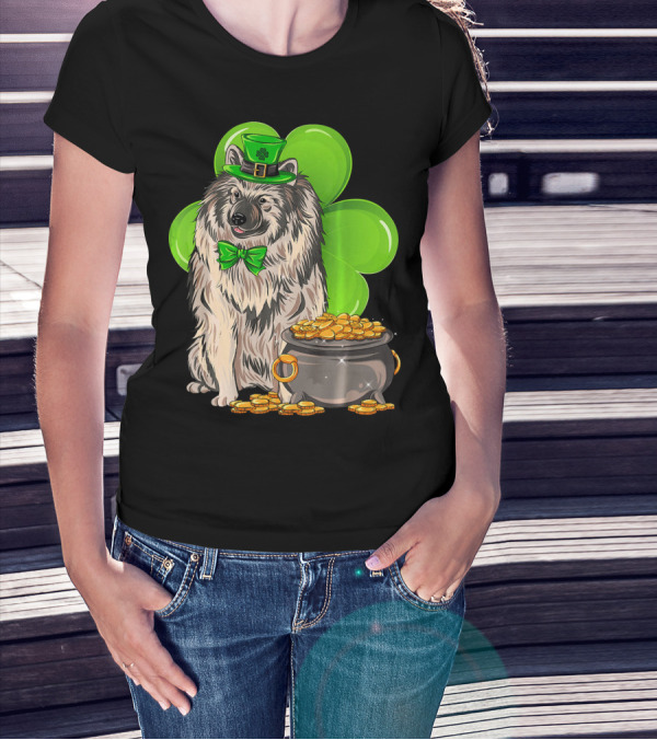 Keeshond St Patricks Day Leprechaun Dog Clover Pot Of Gold T-Shirt