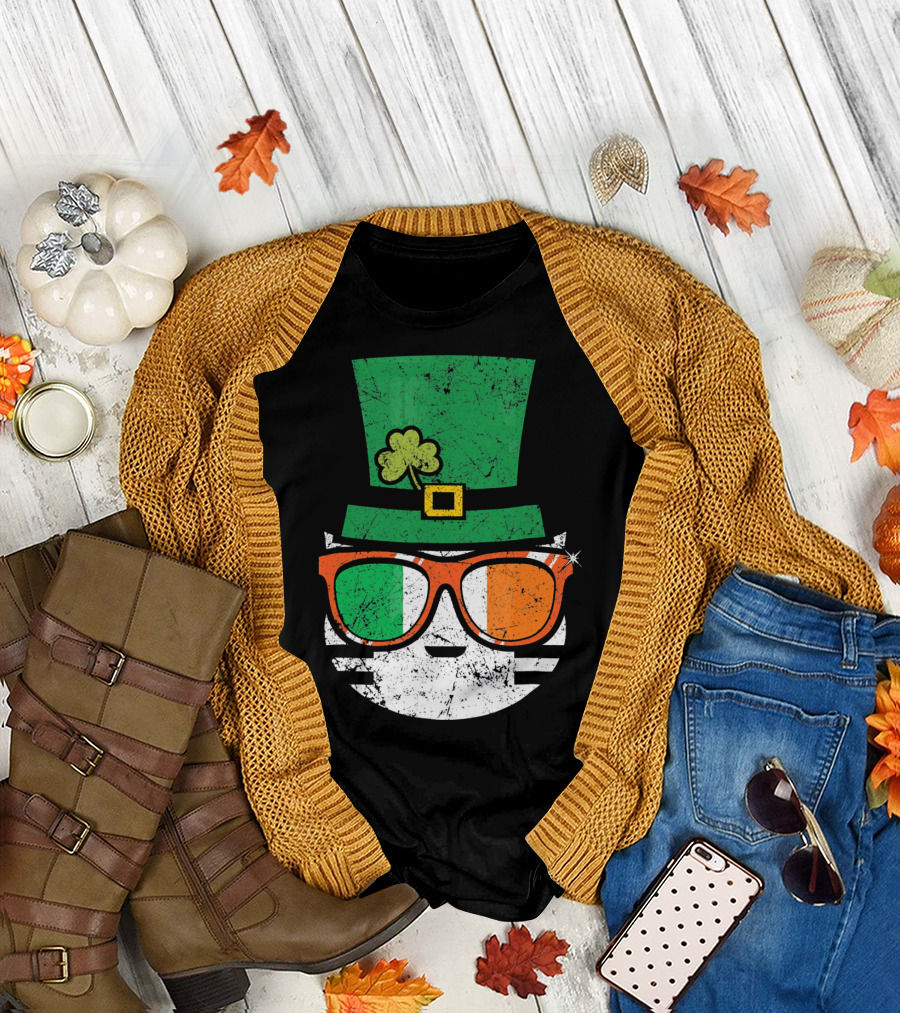 St Patricks Day Irish Cat with Shamrock Hat and Flag Sunglasses T-Shirt