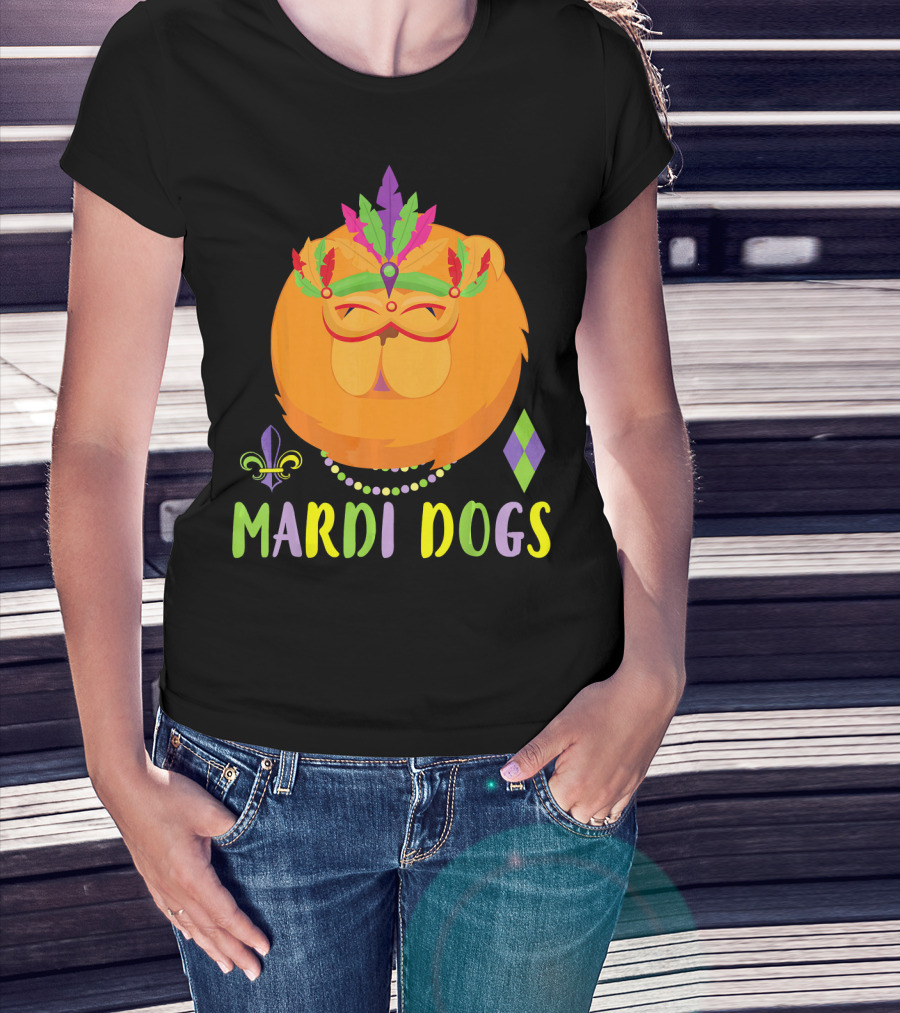 Mardi Dogs Chow Chow Costume With Beads And Mardi Gras Mask T-Shirt