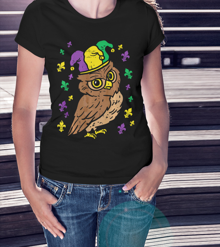 Jester Owl Mardi Gras Bird Animal Lover T-Shirt