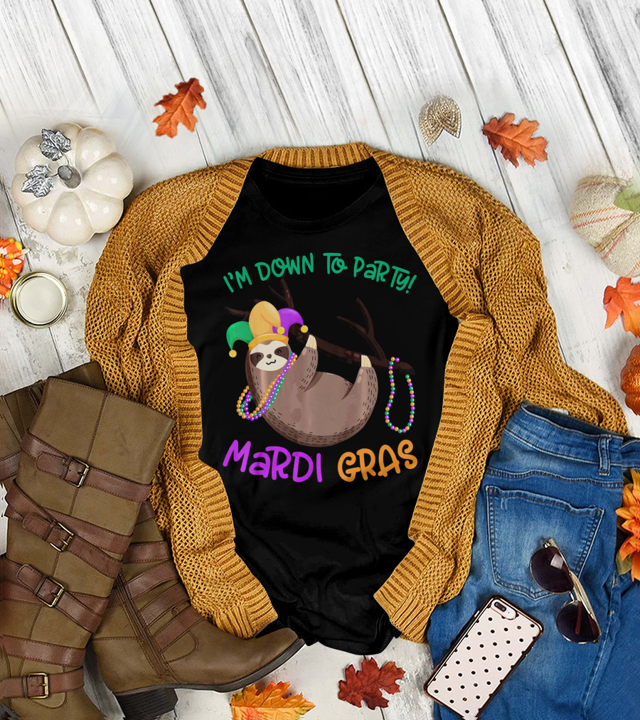 I'M Down To Party Mardi Gras Sloth With Beads and Jester Hat T-Shirt