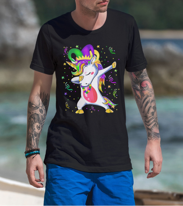 Mardi Gras Unicorn Dabbing Celebration With Beads And Jester Hat T-Shirt