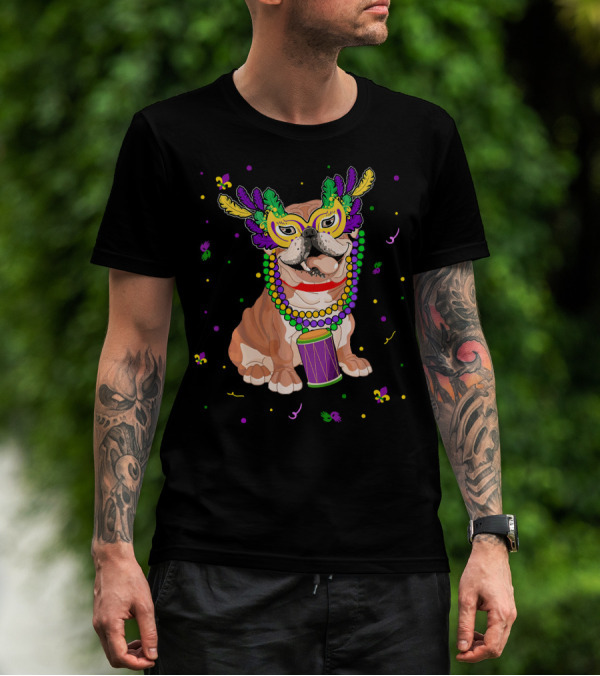 Cute Dog Mom Dog Dad English Bulldog Mardi Gras Beads And Mask T-Shirt