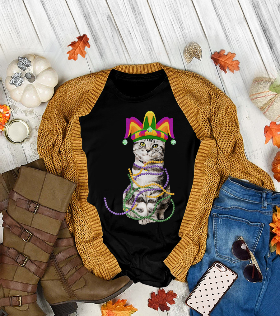 Mardi Gras Cat with Jester Hat and Beads Costume Kitte T-Shirt