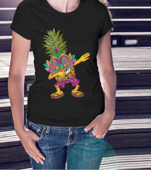 Funny Pineapple Wearing Mardi Gras Mask Dabbing Pose T-Shirt