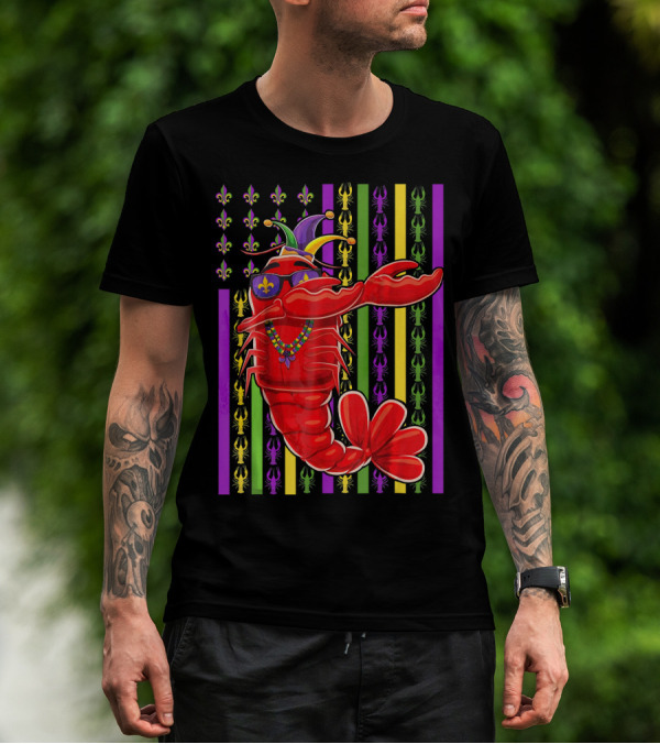 Funny Mardi Gras Crawfish Dabbing Americ Jester Hat Beads Fleur-de-Lis Stripes T-Shirt