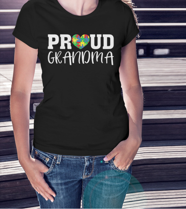 Proud Grandma Puzzle Heart Autism Awareness T-Shirt